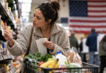 US Inflation Rises to 3.7% in September, Pressuring Republicans Pre-Midterms